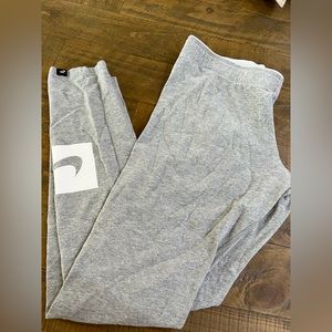 Nike leggings size Medium